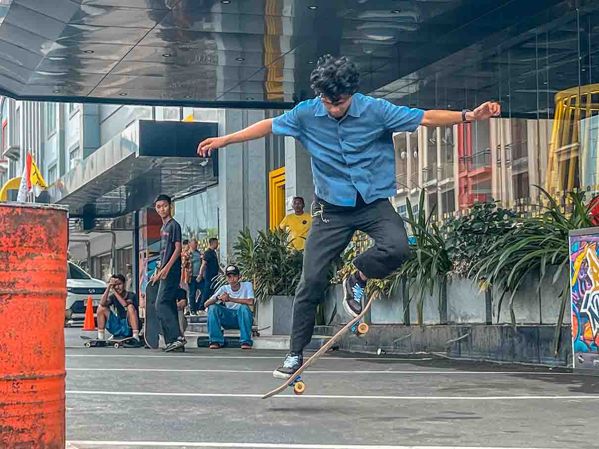 Event Skateboard “Beat & Trick” Semarakan Perayaan Ulang Tahun ke-2 Yello Hotel Harbour Bay Batam