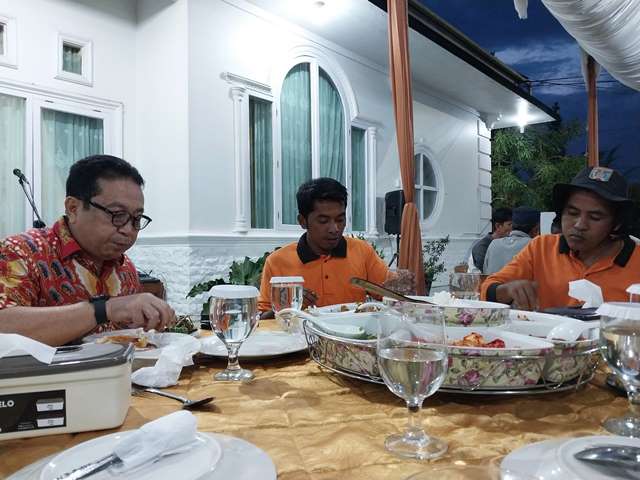 pj walikota payakumbuh jasman jamu pasukan kuning di buka puasa bersama